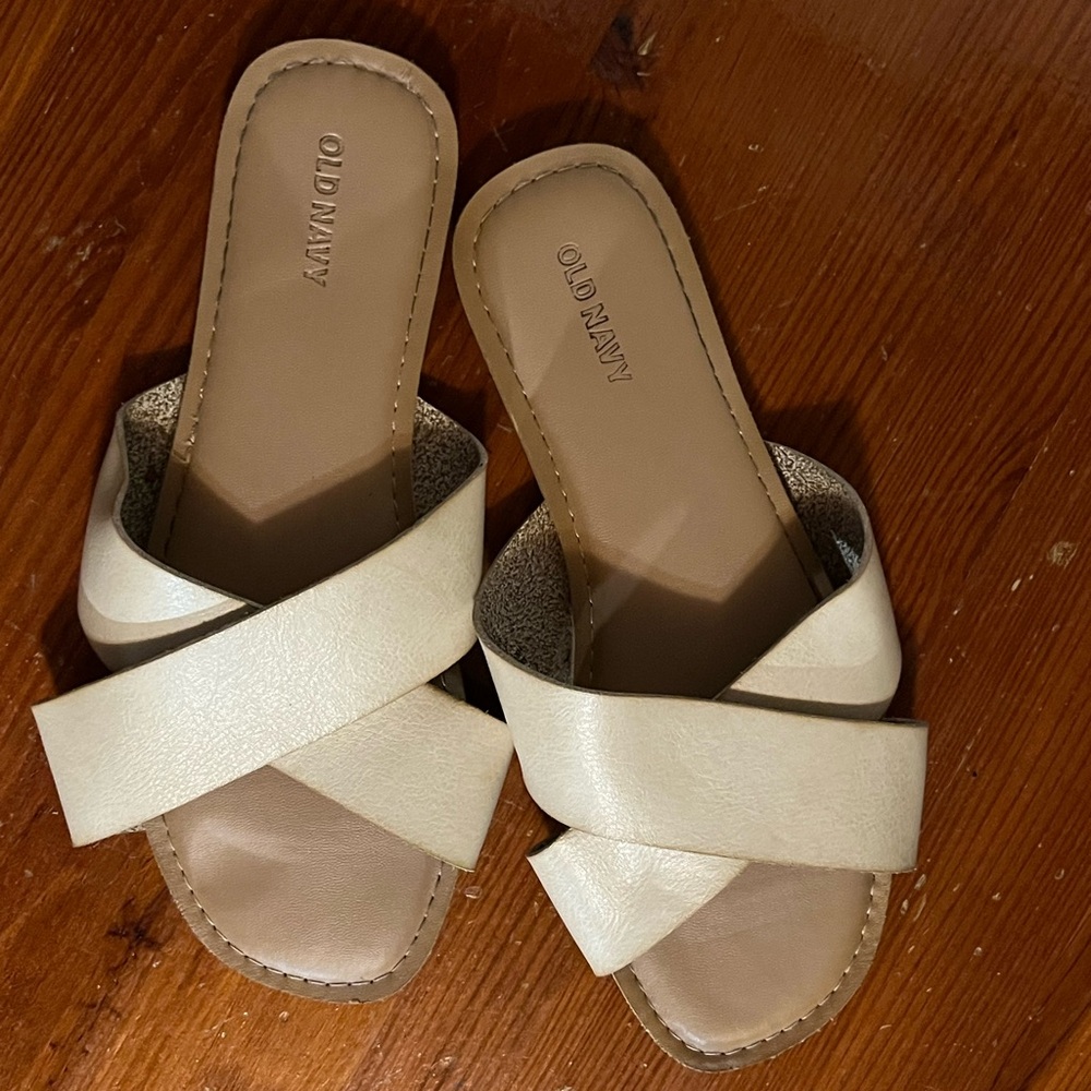 Old Navy white strap sandals women size 8